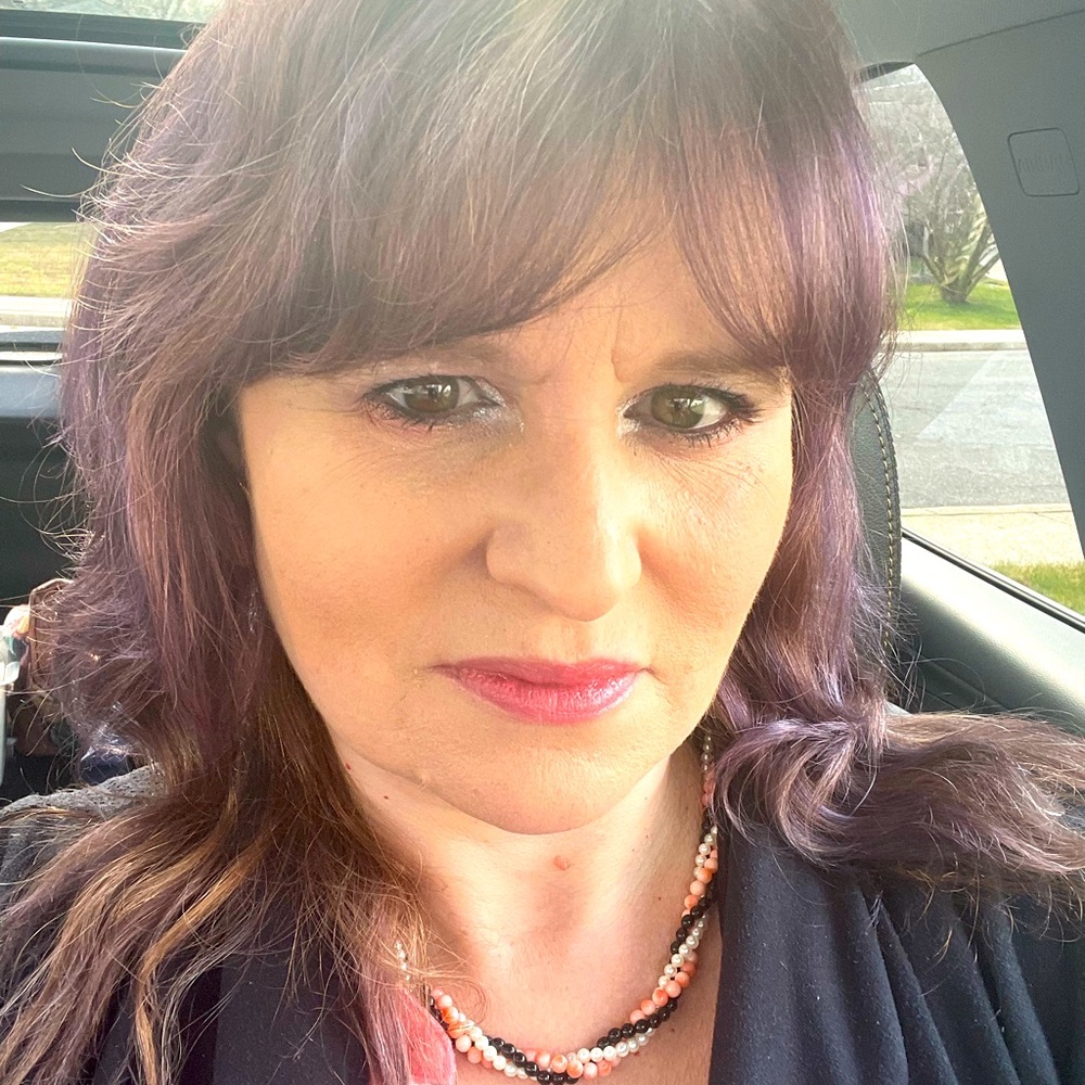 Meet your Posher, Christine